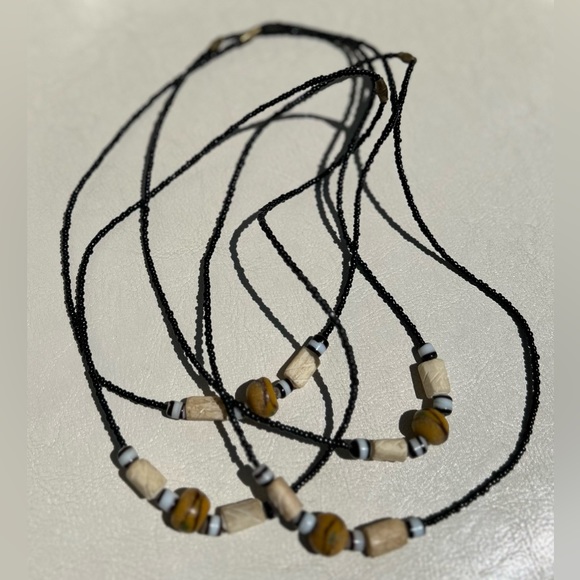 ๐ฏ Authentic West African Beaded Necklace Made in Benin - Picture 3 of 5